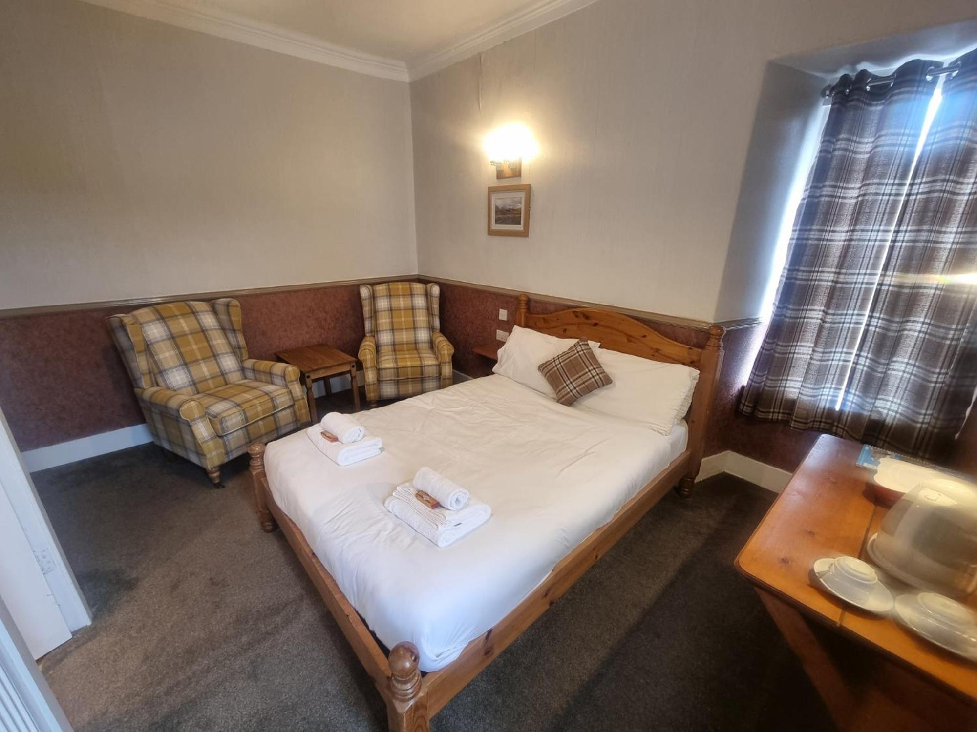 Roy Bridge Hotel ฟอร์ตวิลเลียม ภายนอก รูปภาพ
