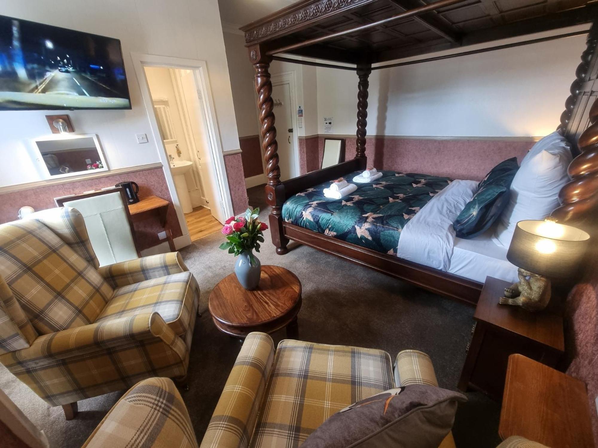 Roy Bridge Hotel ฟอร์ตวิลเลียม ภายนอก รูปภาพ
