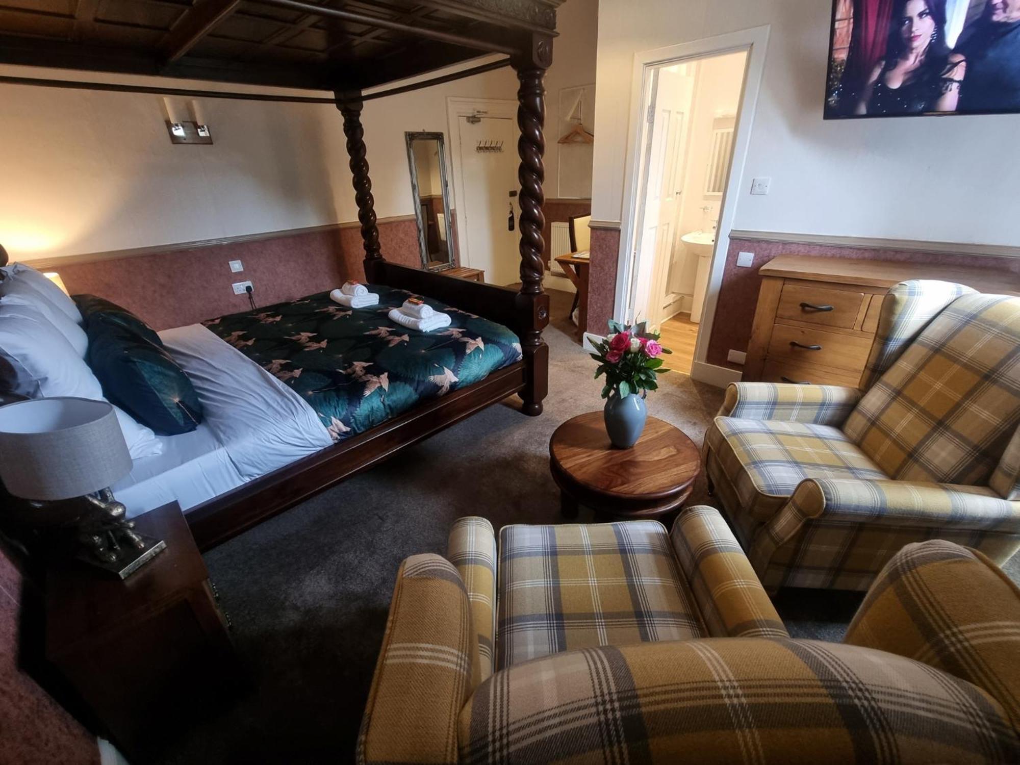 Roy Bridge Hotel ฟอร์ตวิลเลียม ภายนอก รูปภาพ